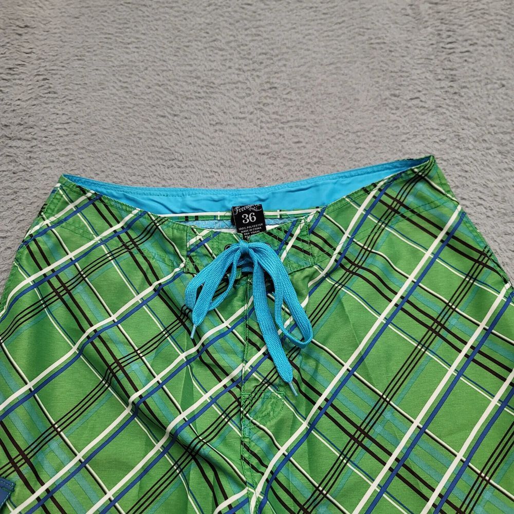 Freeworld Shorts Mens 36 Green Cargo Boardshorts Swim Plaid Outdoors Drawstring - Picture 2 of 9